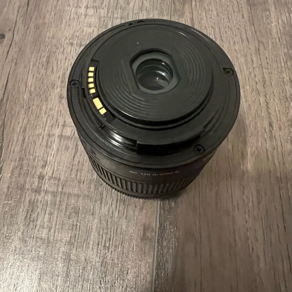 Canon Zoom Lens EFS 18-55mm Image Stabilizer 1/4-5.6